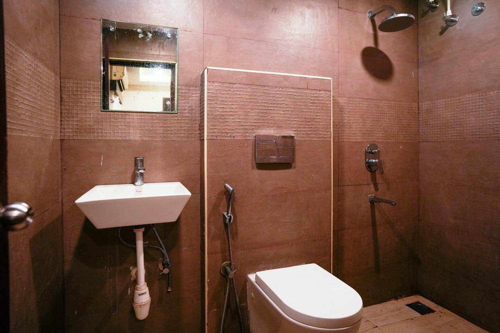 La Courtyard Hotel Пондичери Екстериор снимка